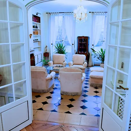 Chambres D'hotes Dans Maison De Maitre Du 18e Siecle Ubytování v soukromí Houdan