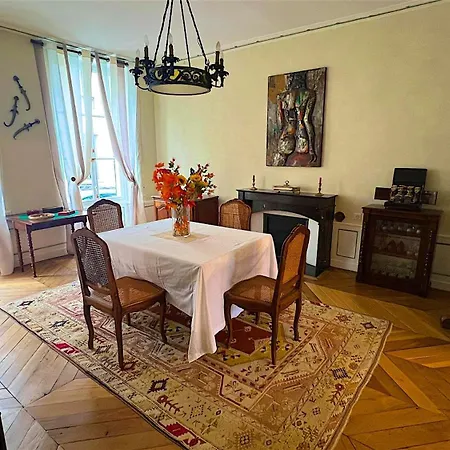 Chambres D'hotes Dans Maison De Maitre Du 18e Siecle Houdan